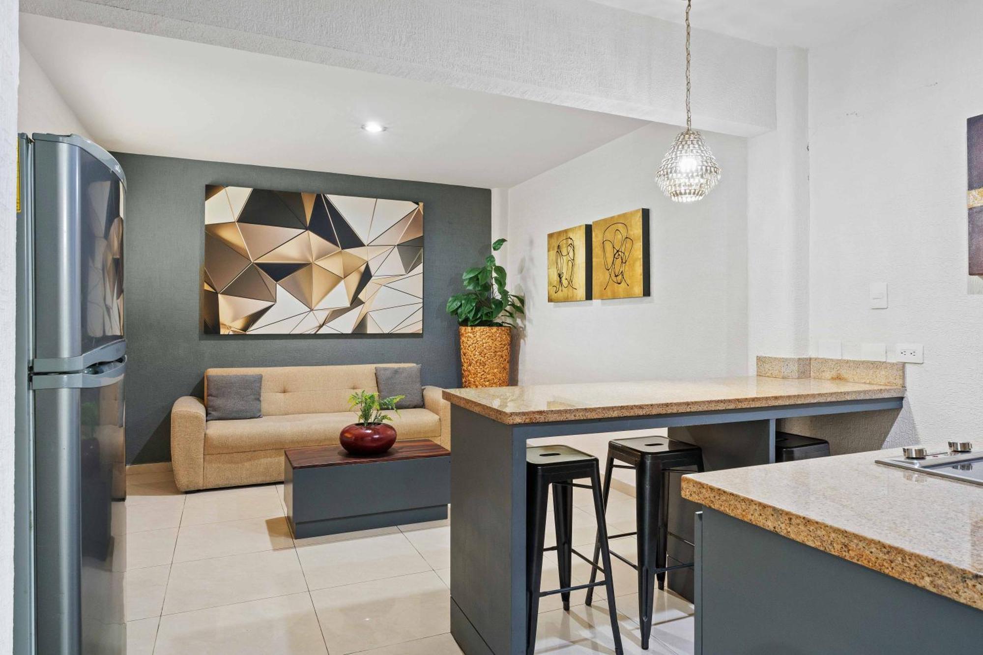 Homesuites Zaragoza Culiacán Buitenkant foto